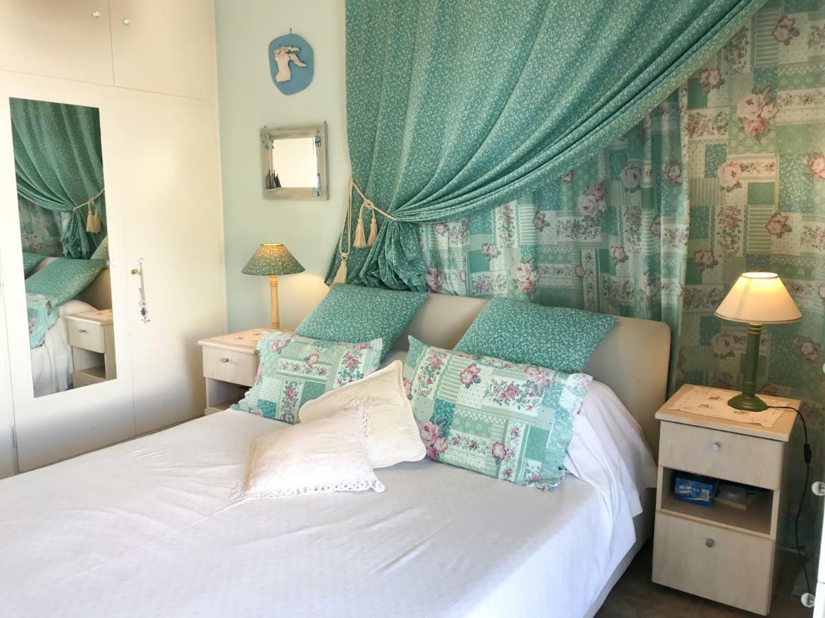 Kerry'S Cosy Apartment Vari  Bagian luar foto