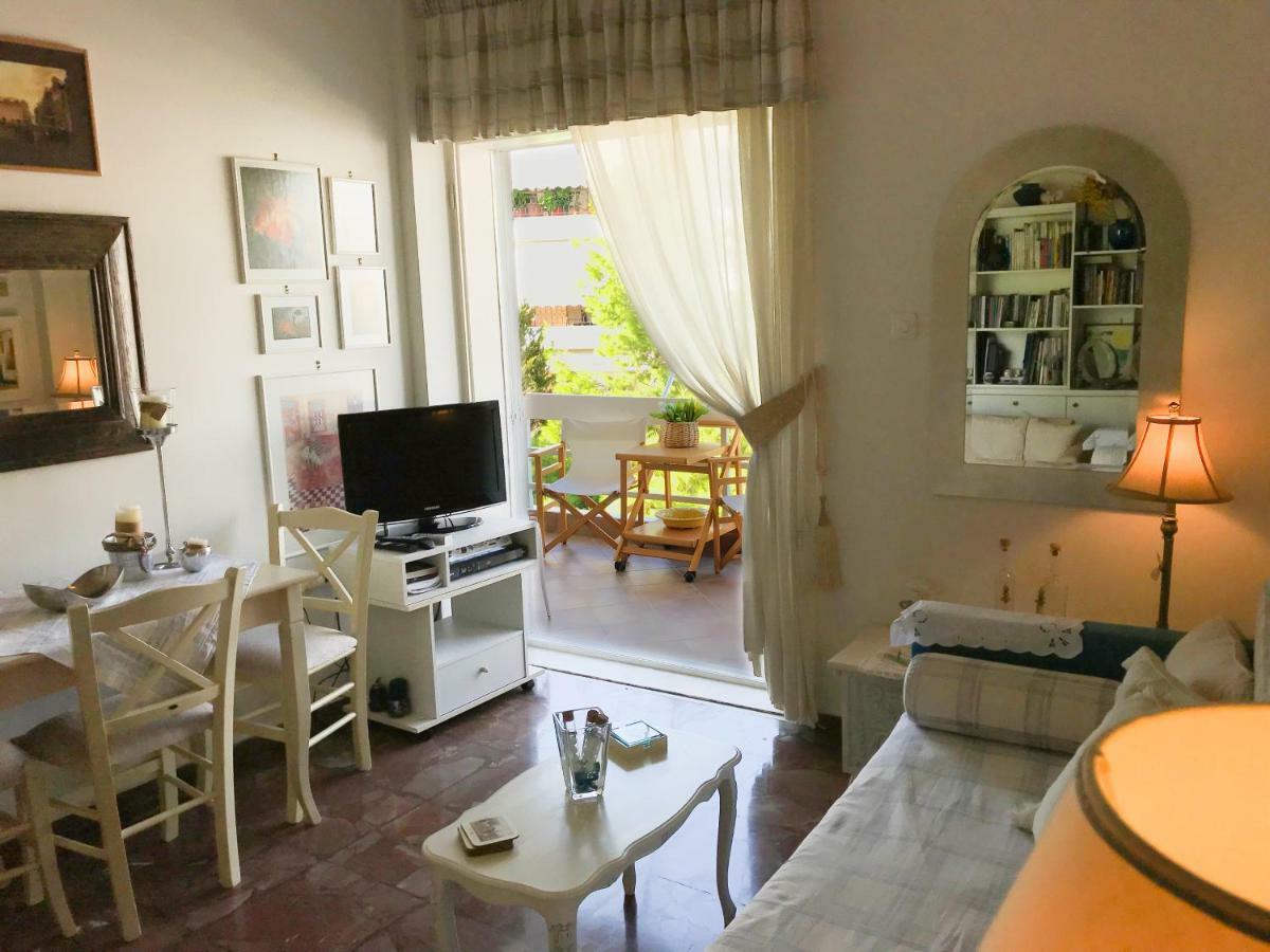 Kerry'S Cosy Apartment Vari  Bagian luar foto