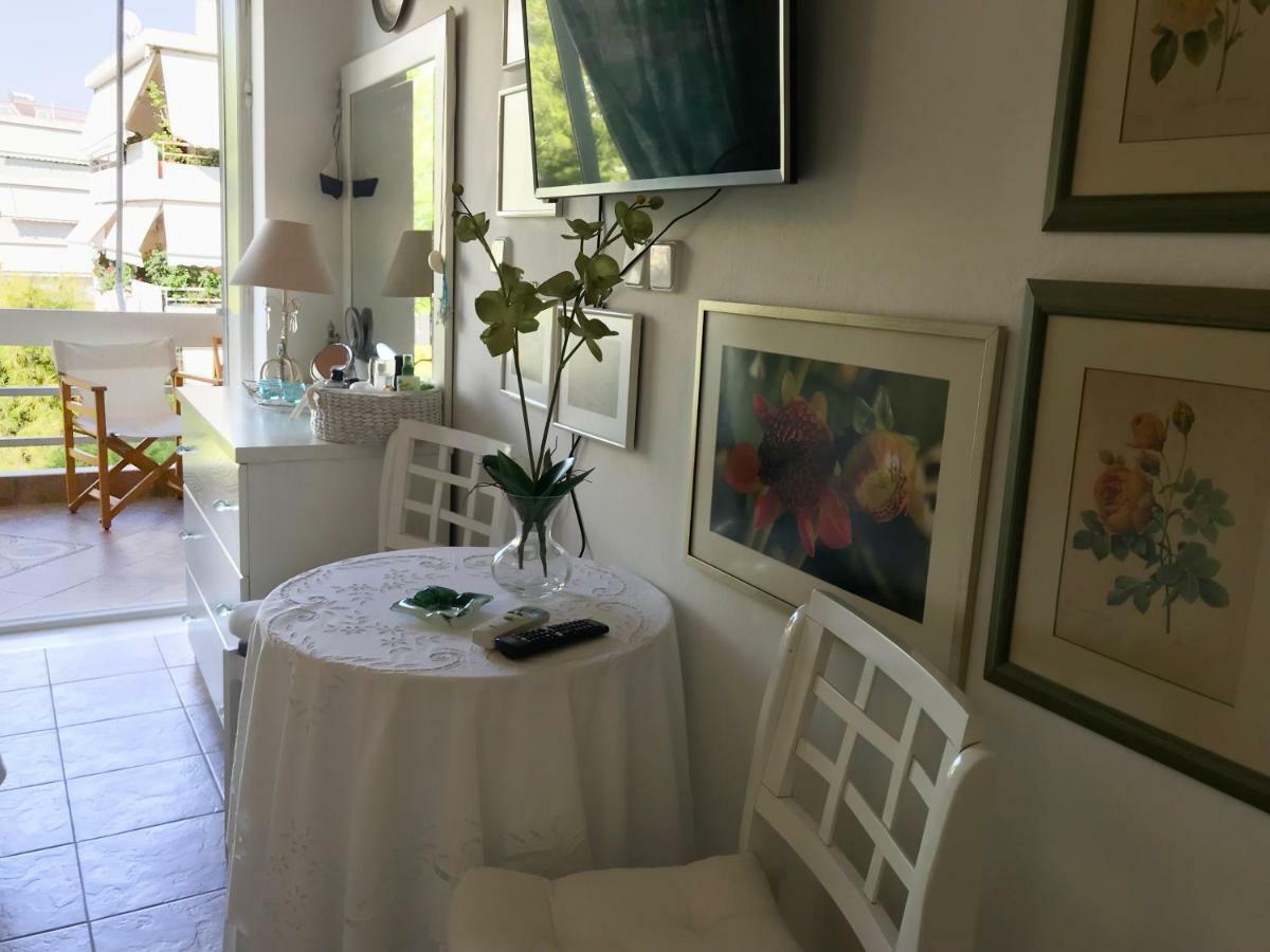 Kerry'S Cosy Apartment Vari  Bagian luar foto
